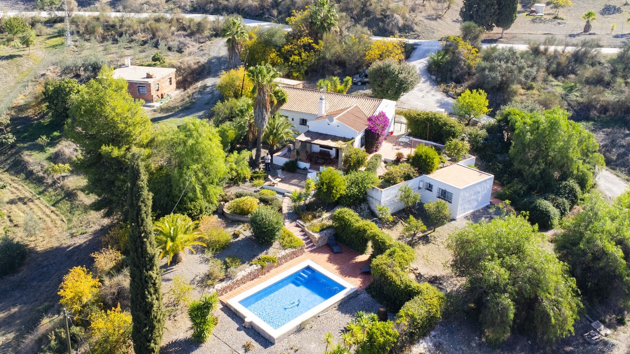 Photo of Outdoor in Coin