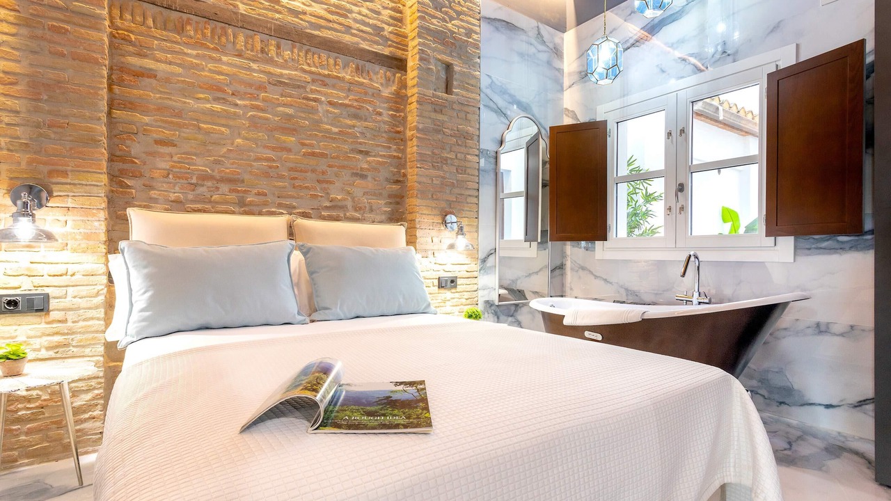 Photo of Bedroom in Central District