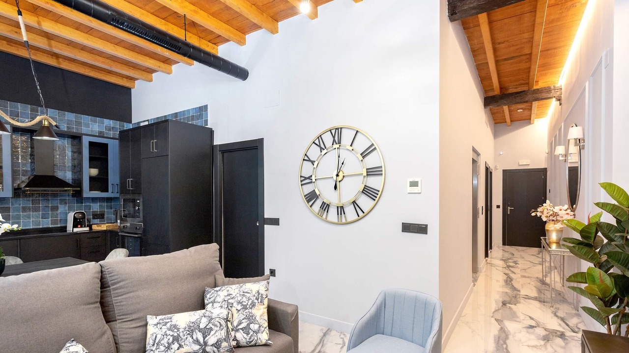 Photo of Livingroom in Central District