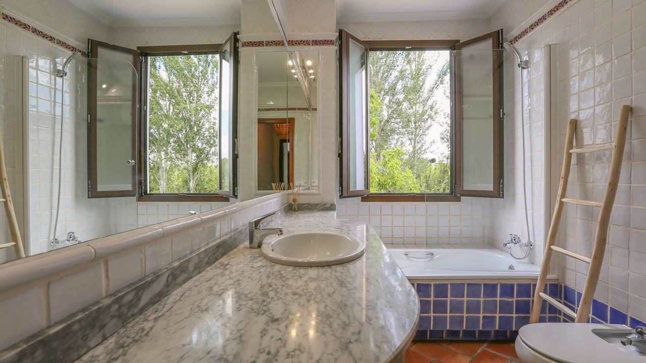Photo of Bathroom in Castano del Robledo