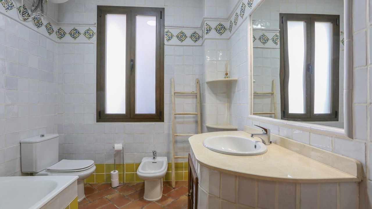 Photo of Bathroom in Castano del Robledo