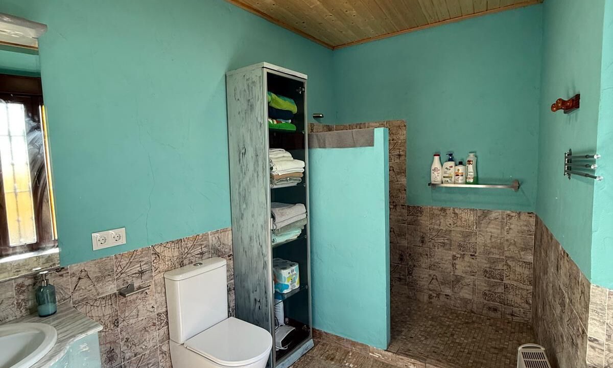 Photo of Bathroom in El Real de la Jara