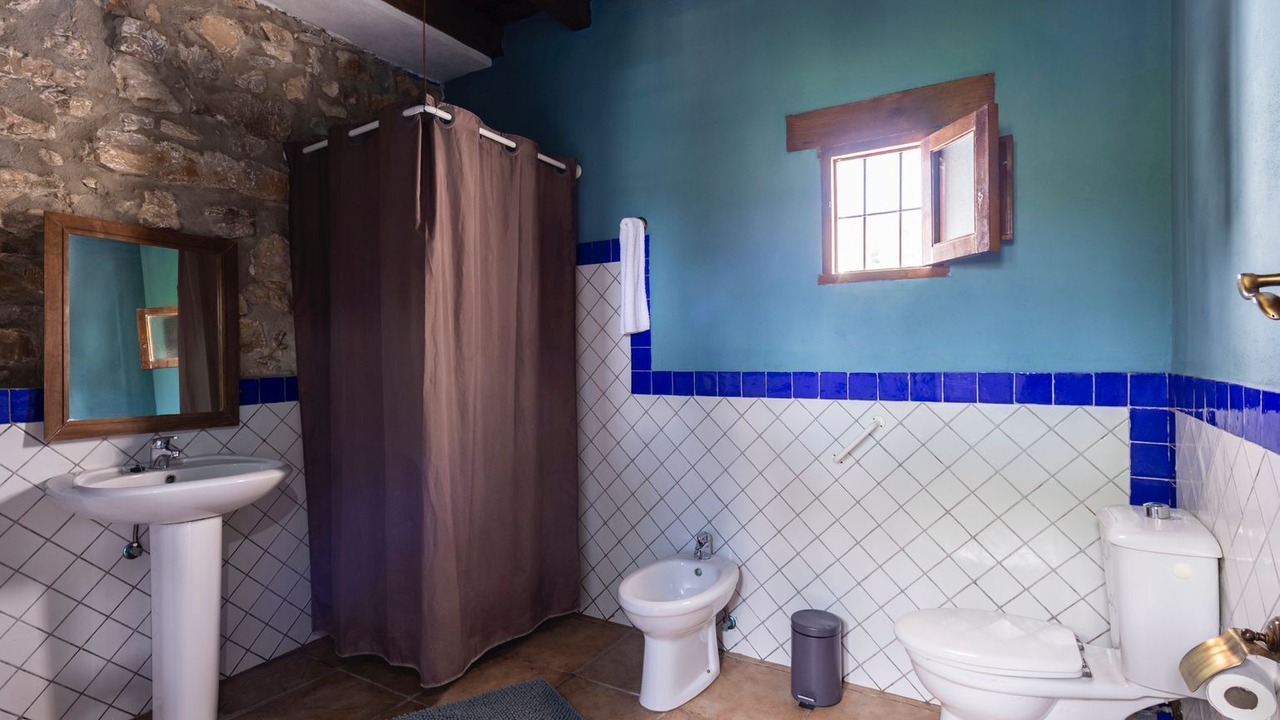 Photo of Bathroom in Serval