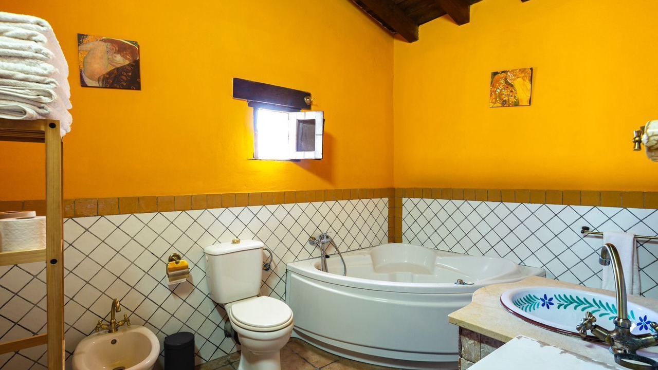 Photo of Bathroom in Serval