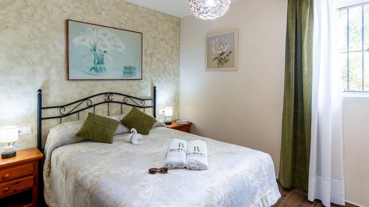 Photo of Bedroom in Algatocin