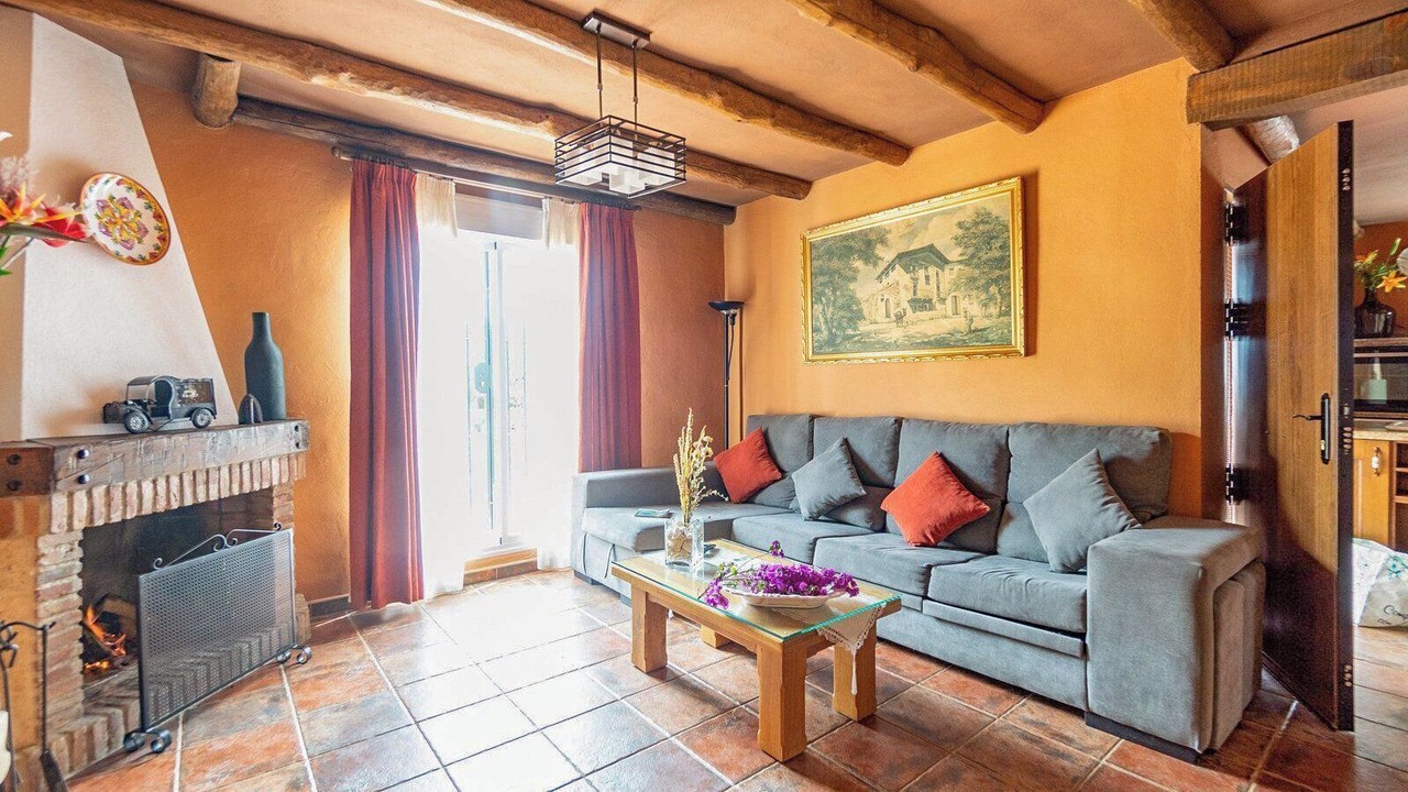 Photo of Livingroom in Algatocin