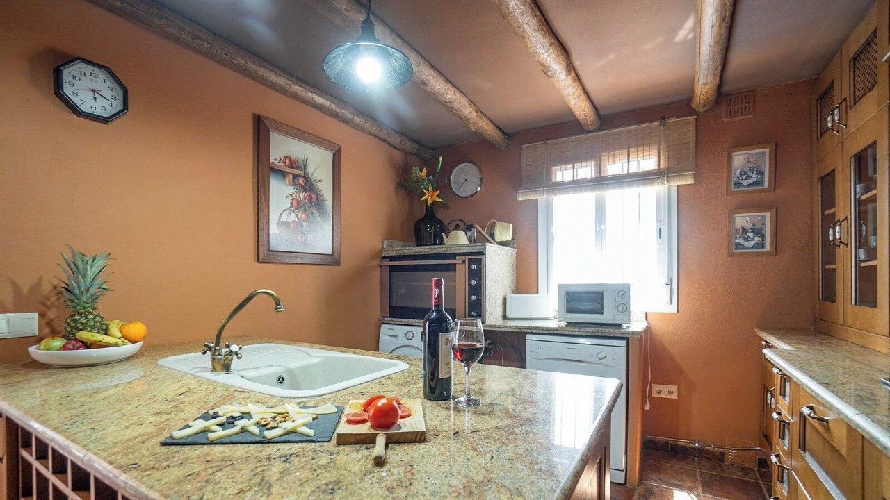 Photo of Kitchen in Algatocin