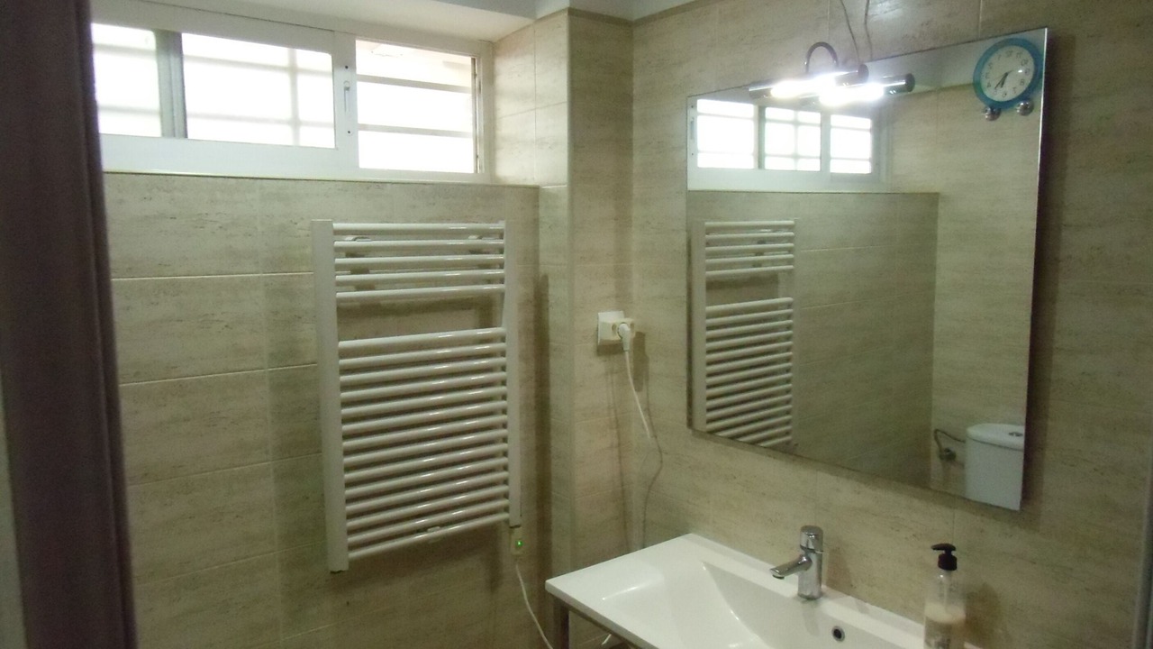 Photo of Bathroom in Retamar