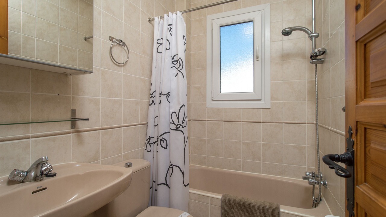 Photo of Bathroom in Oasis del Capistrano