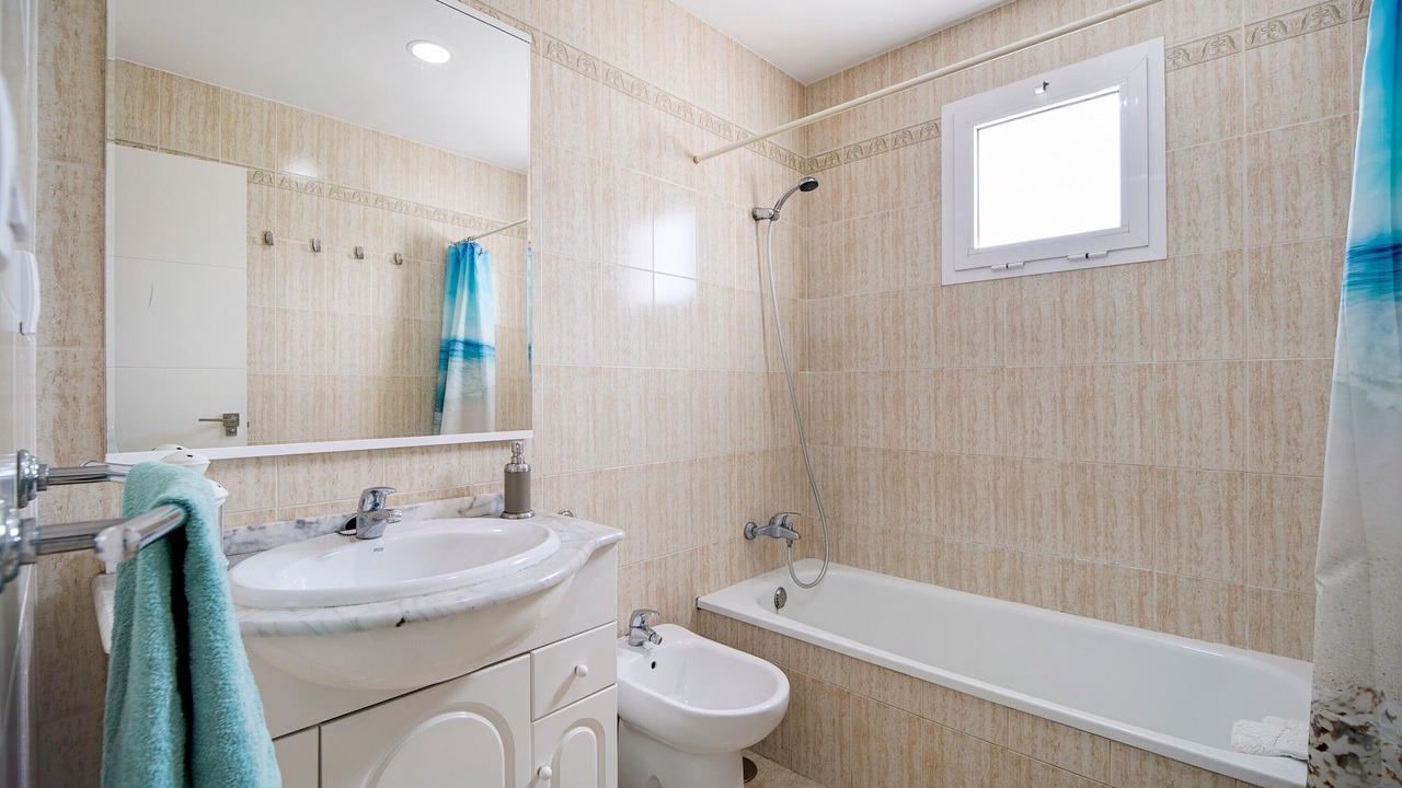 Photo of Bathroom in Rota