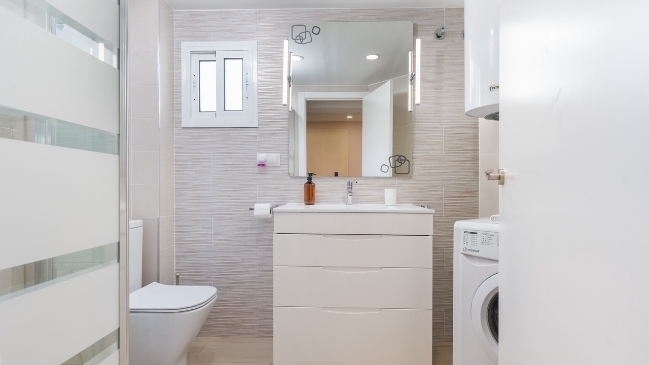 Photo of Bathroom in Doctor Barraquer-Grupo Renfe-Policlinico