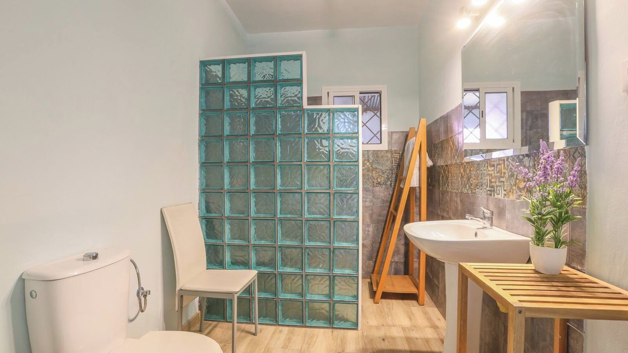 Photo of Bathroom in Arahal