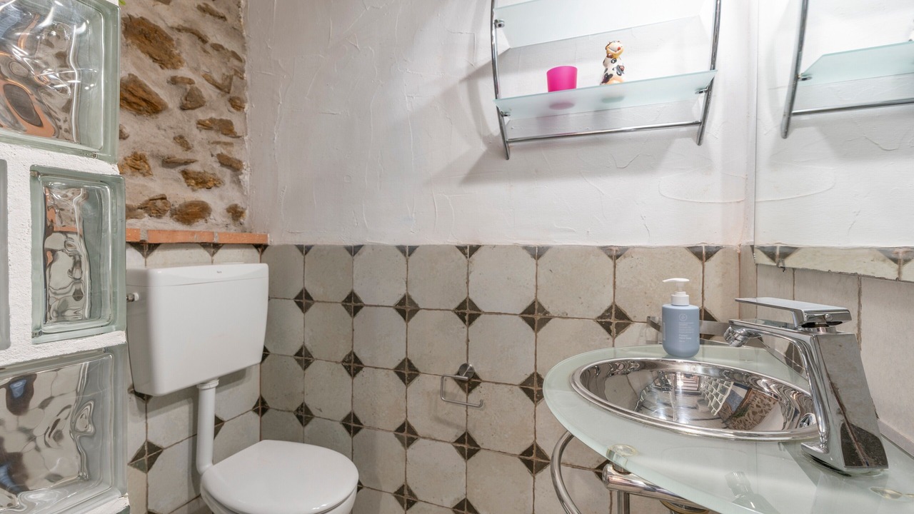 Photo of Bathroom in Rubite