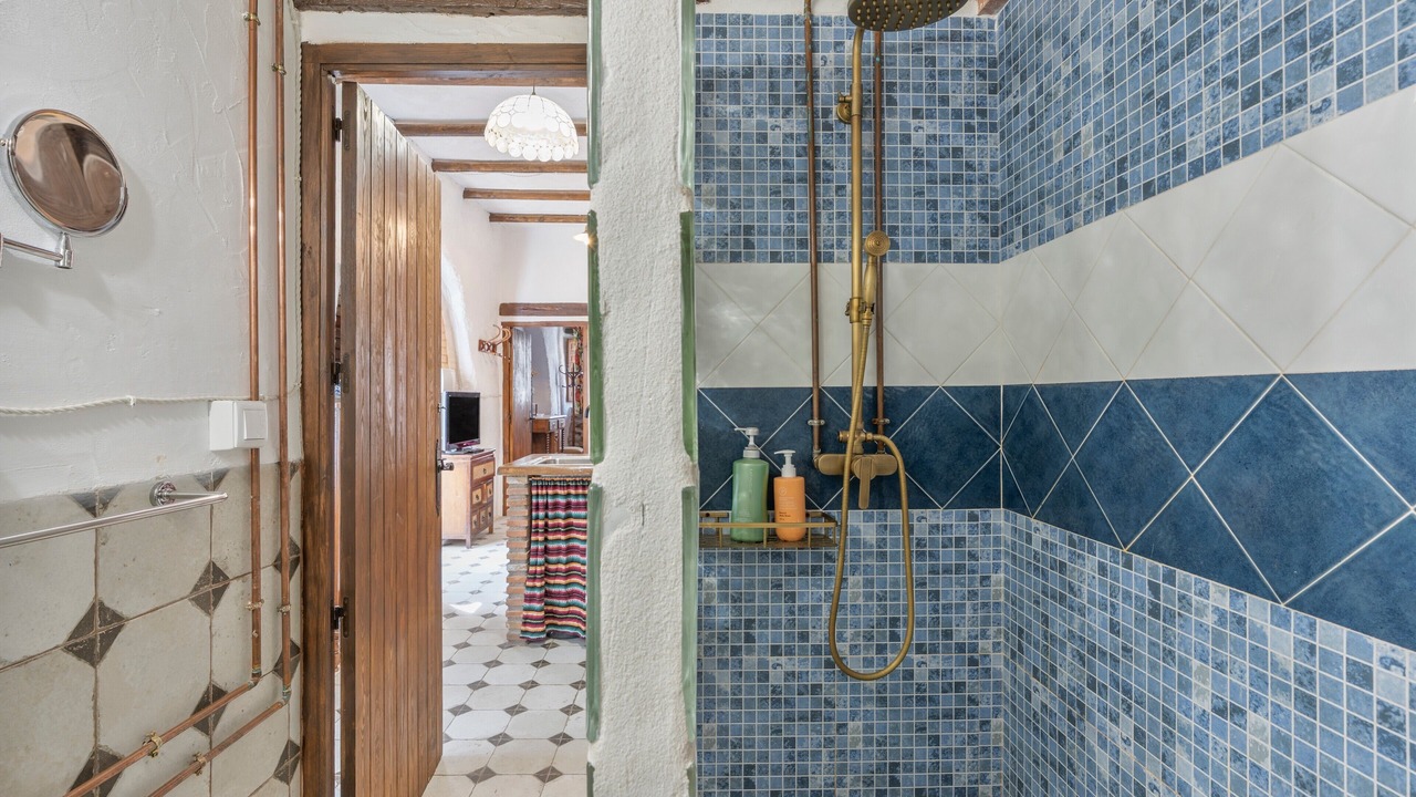 Photo of Bathroom in Rubite