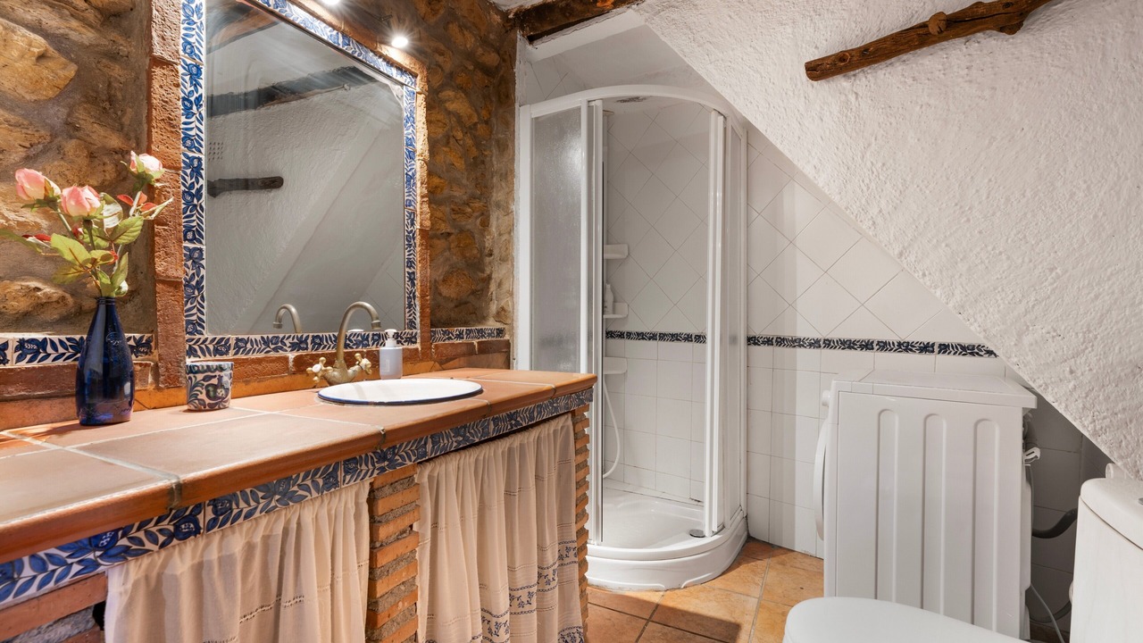 Photo of Bathroom in Rubite