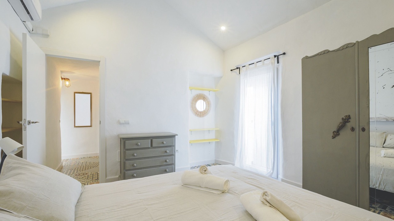 Photo of Bedroom in Coin