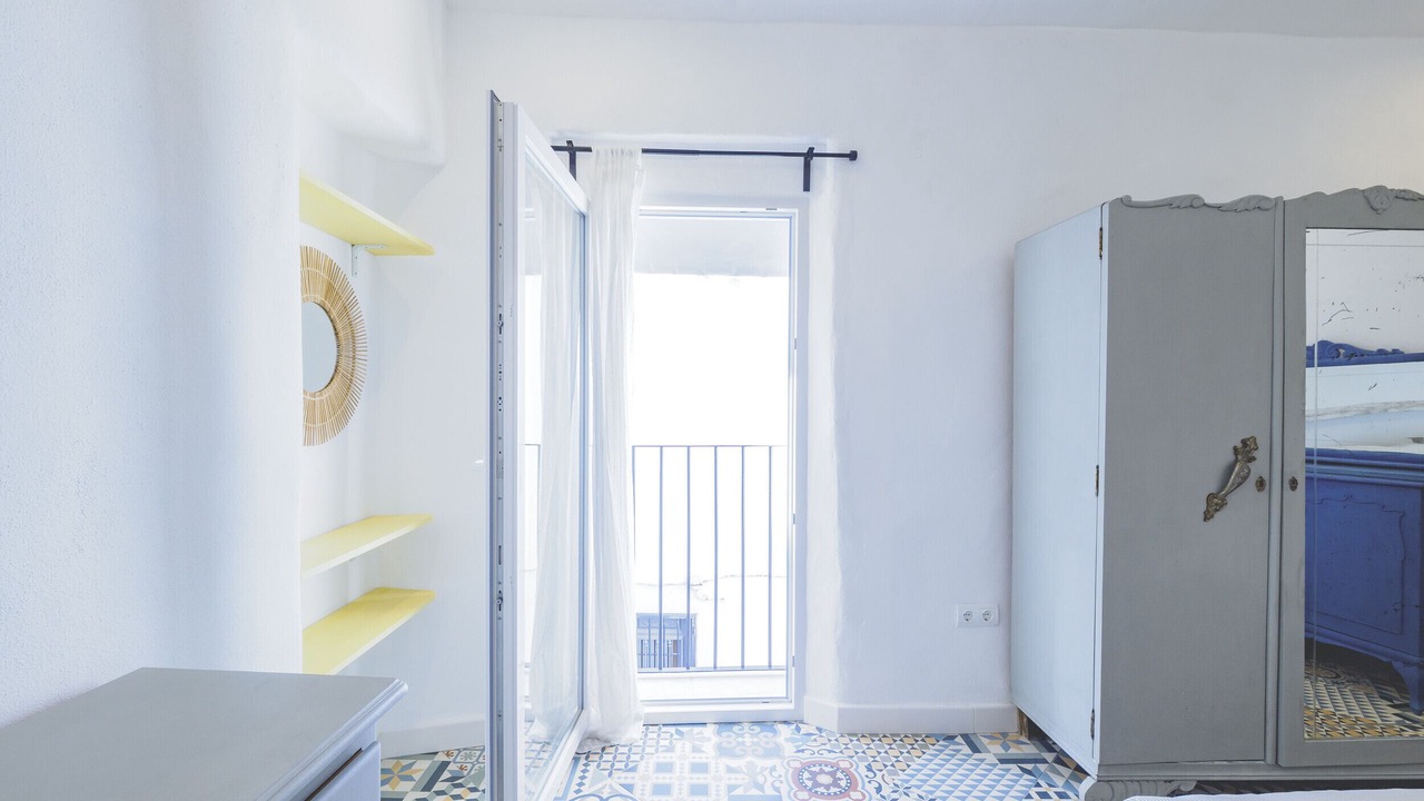 Photo of Bedroom in Coin
