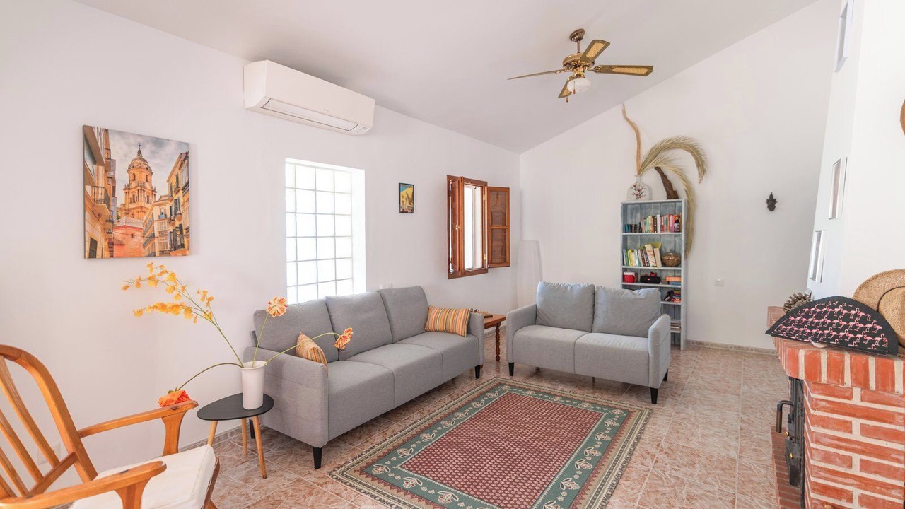 Photo of Livingroom in Sayalonga