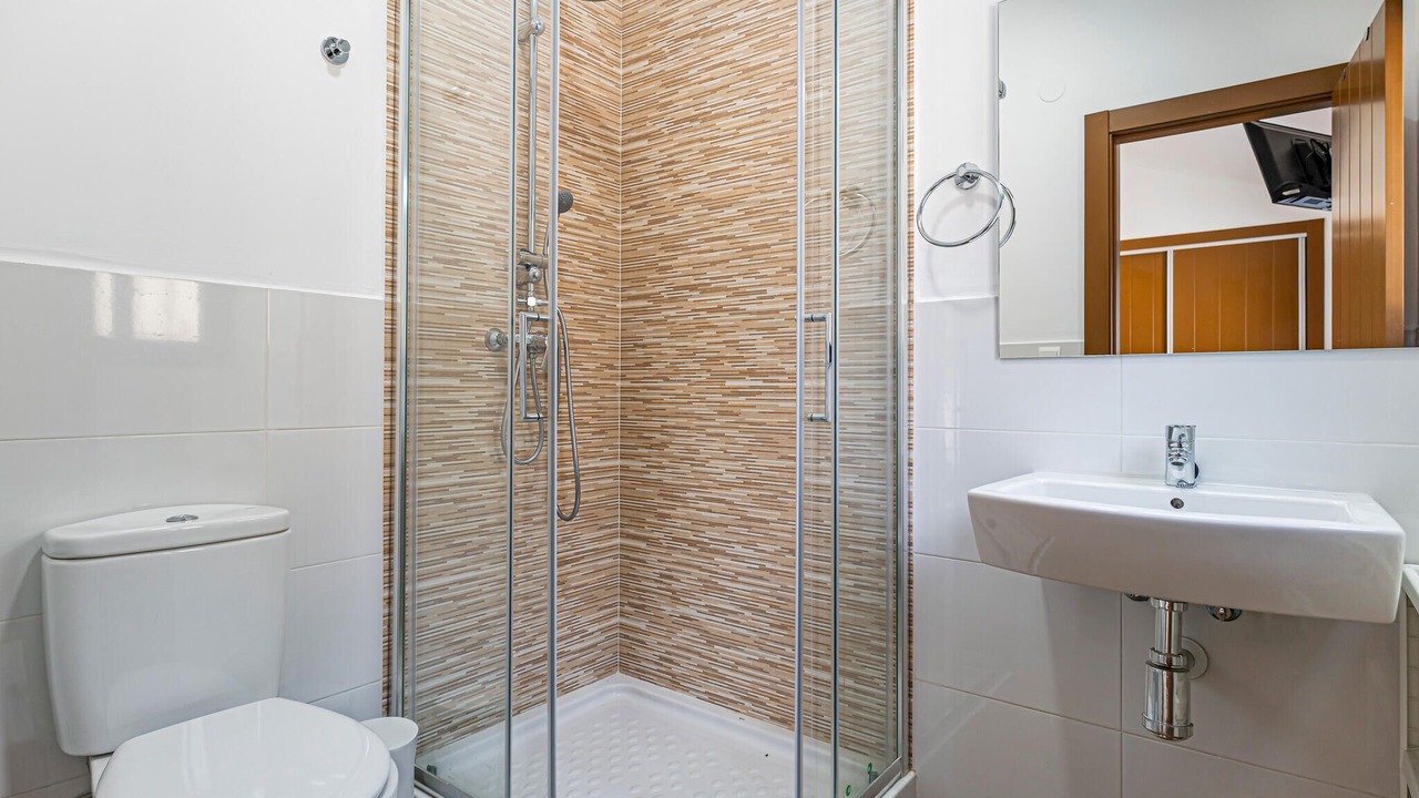 Photo of Bathroom in Canillas de Albaida