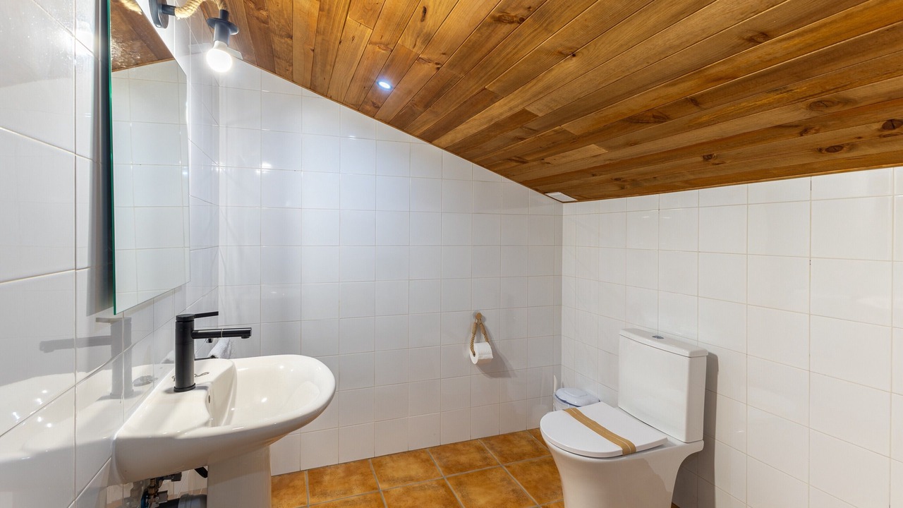 Photo of Bathroom in Cobisa