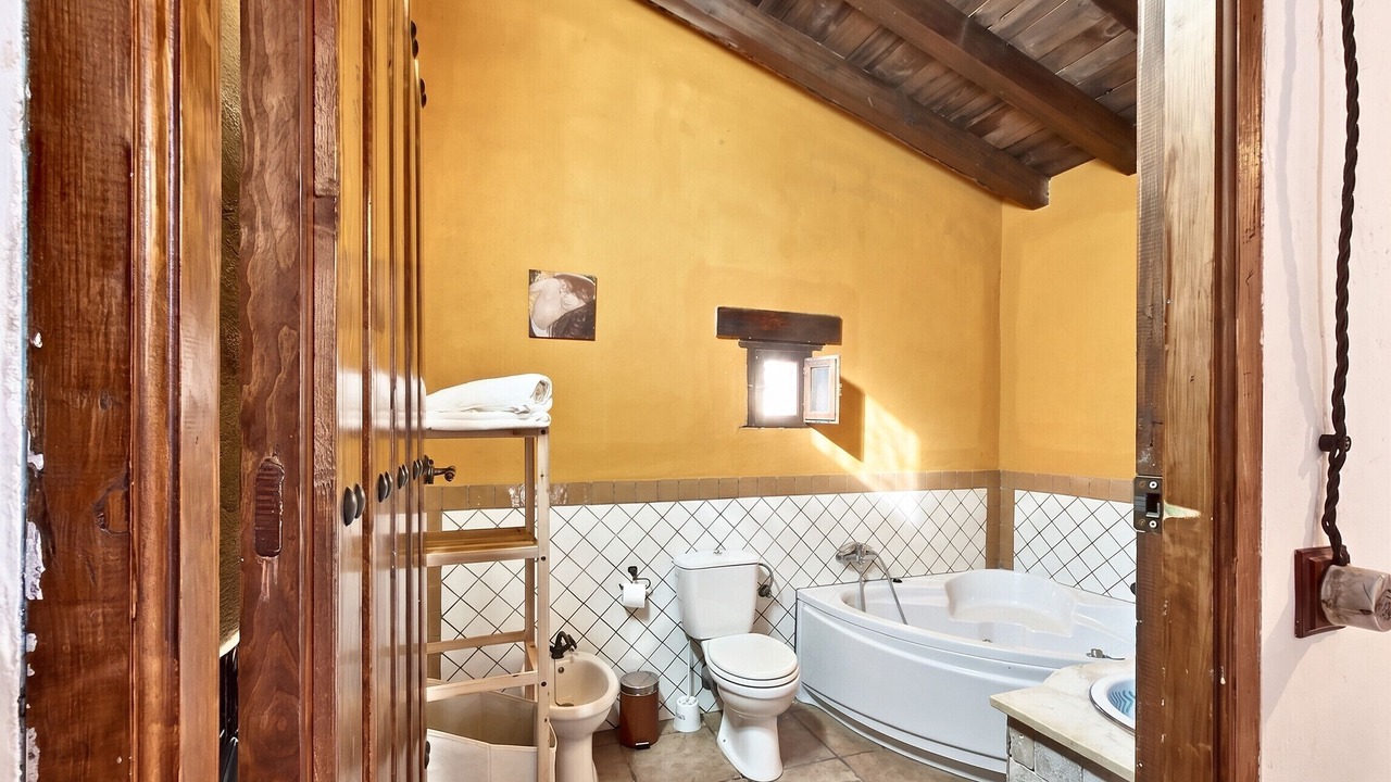 Photo of Bathroom in Serval