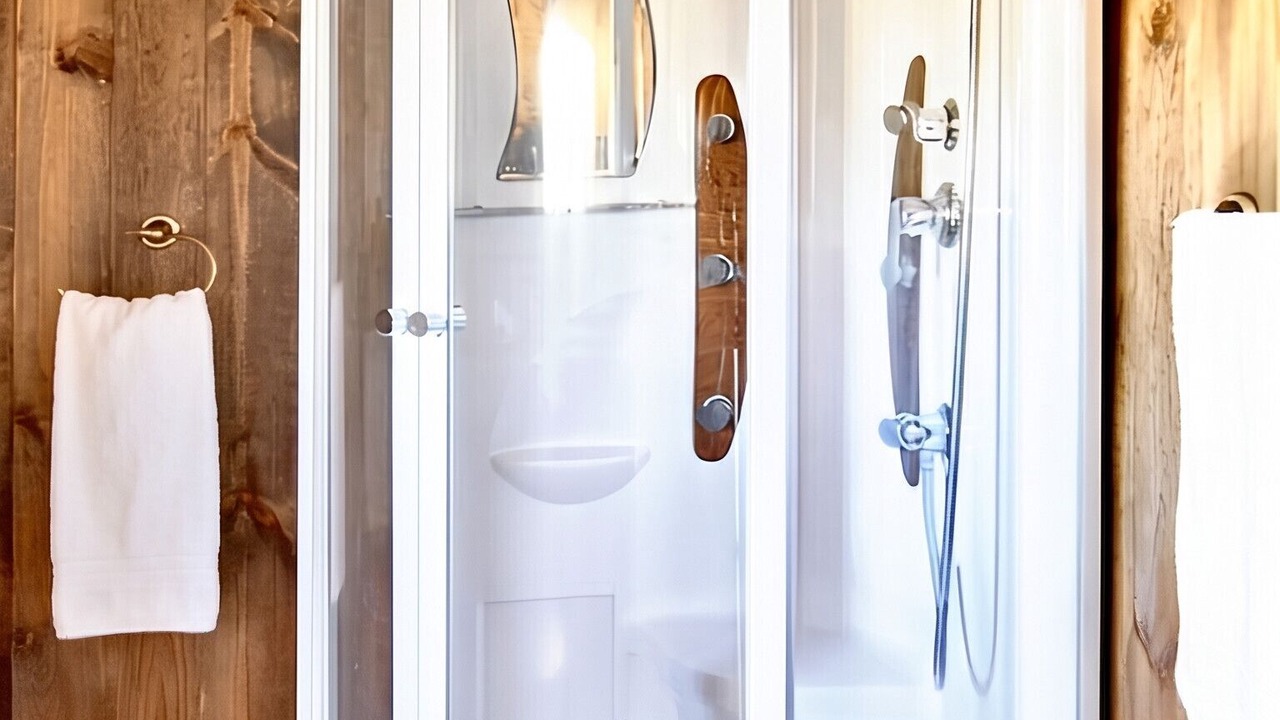 Photo of Bathroom in Serval
