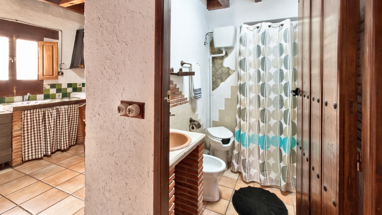 Photo of Bathroom in Serval