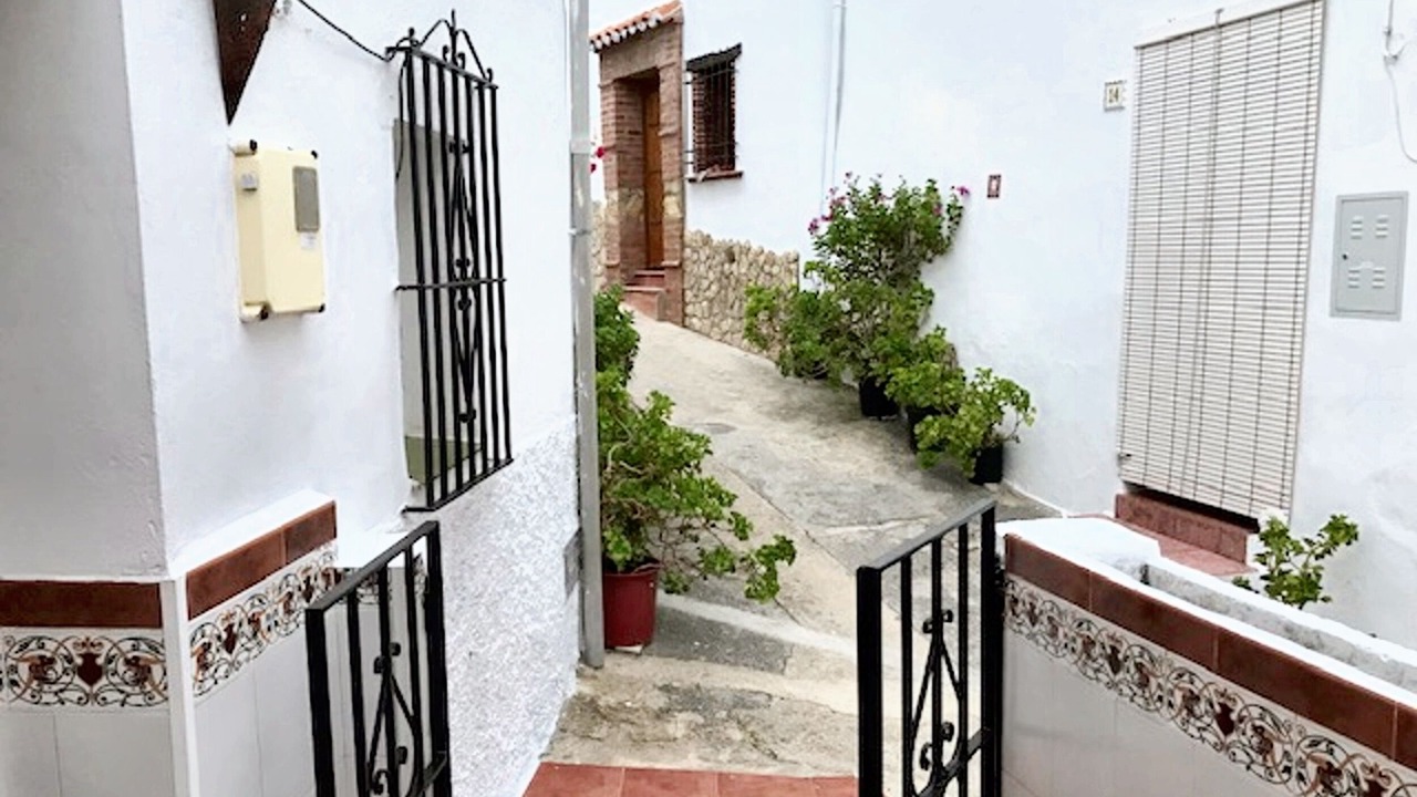 Photo of Others in Benalauria
