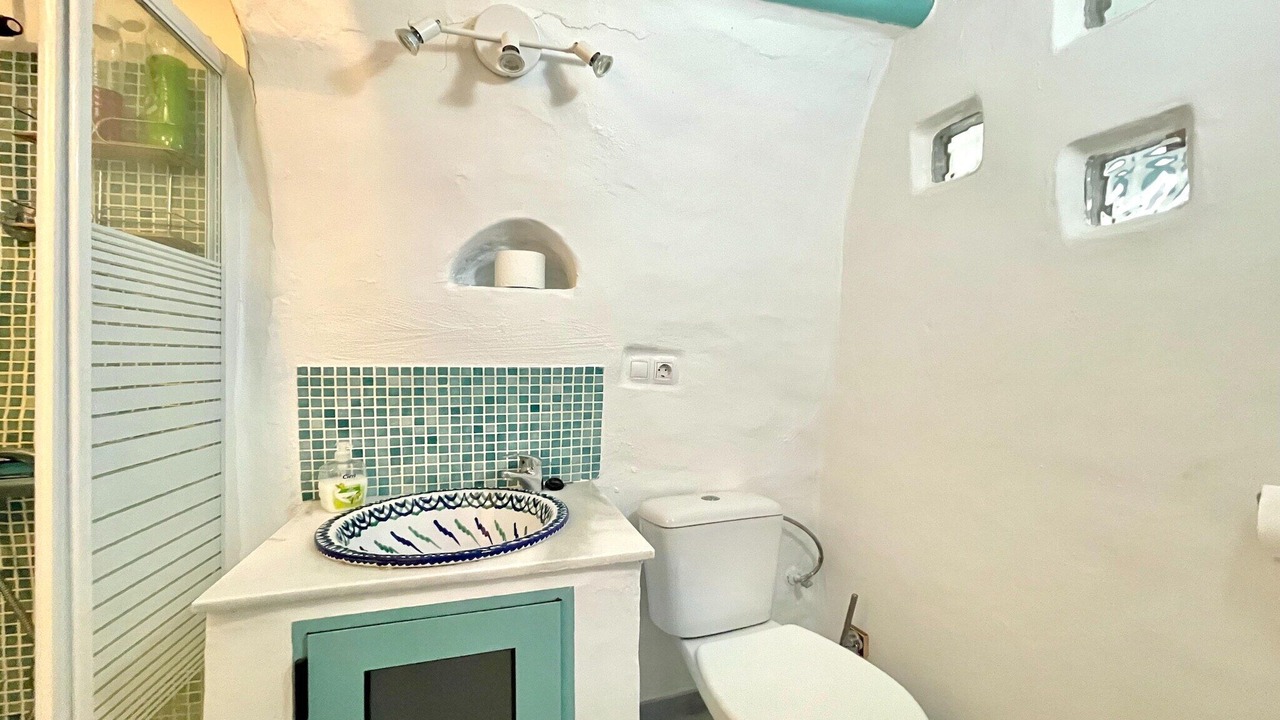 Photo of Bathroom in Cullar