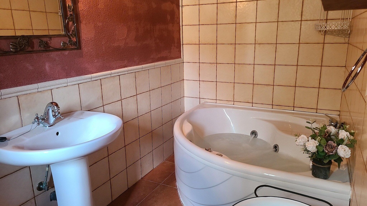 Photo of Bathroom in Algarinejo