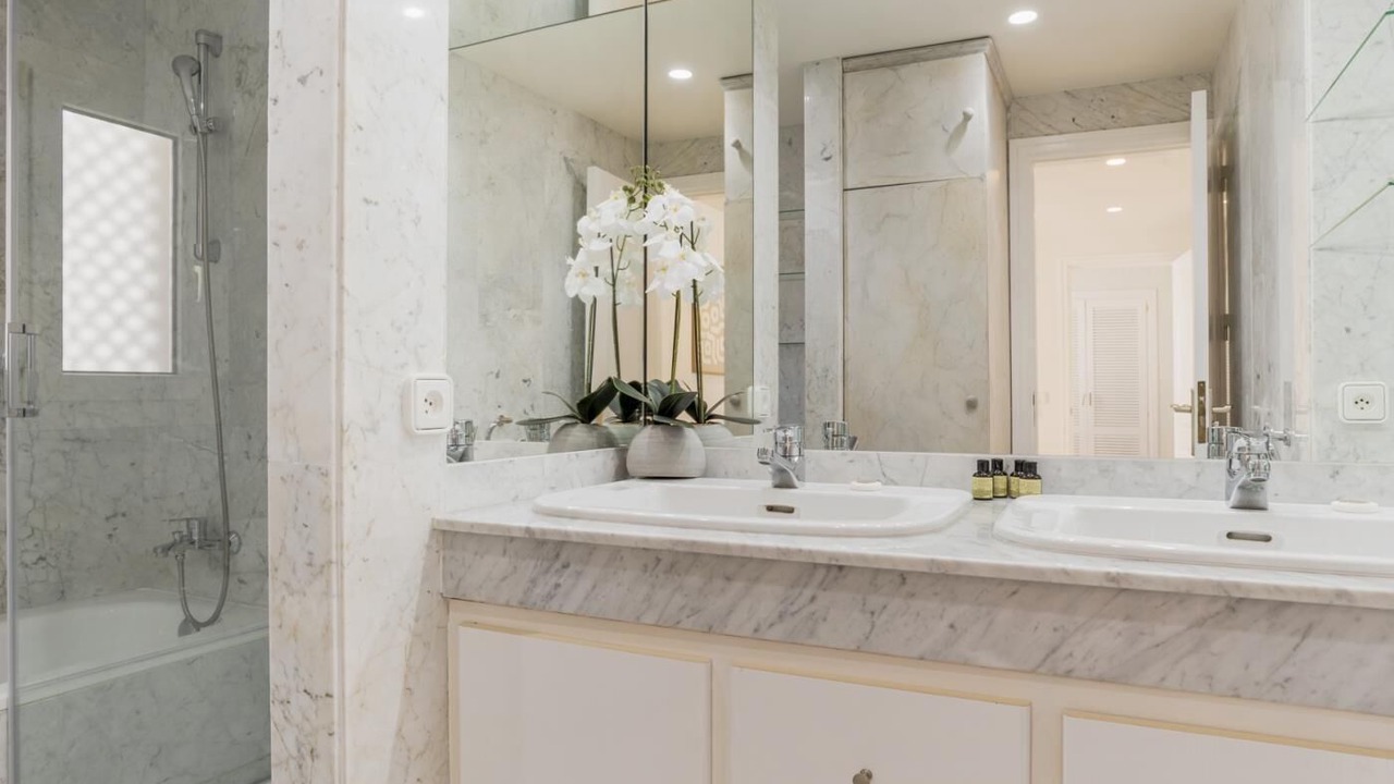 Photo of Bathroom in Puerto Banus