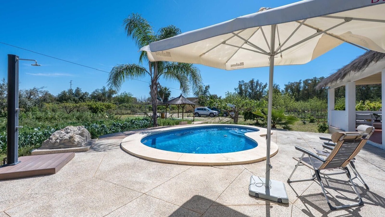 Photo of Outdoor in Coin