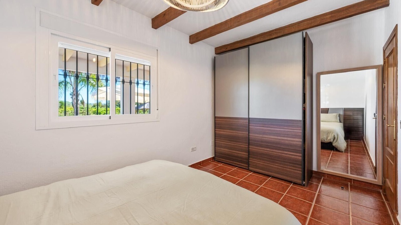 Photo of Bedroom in Coin