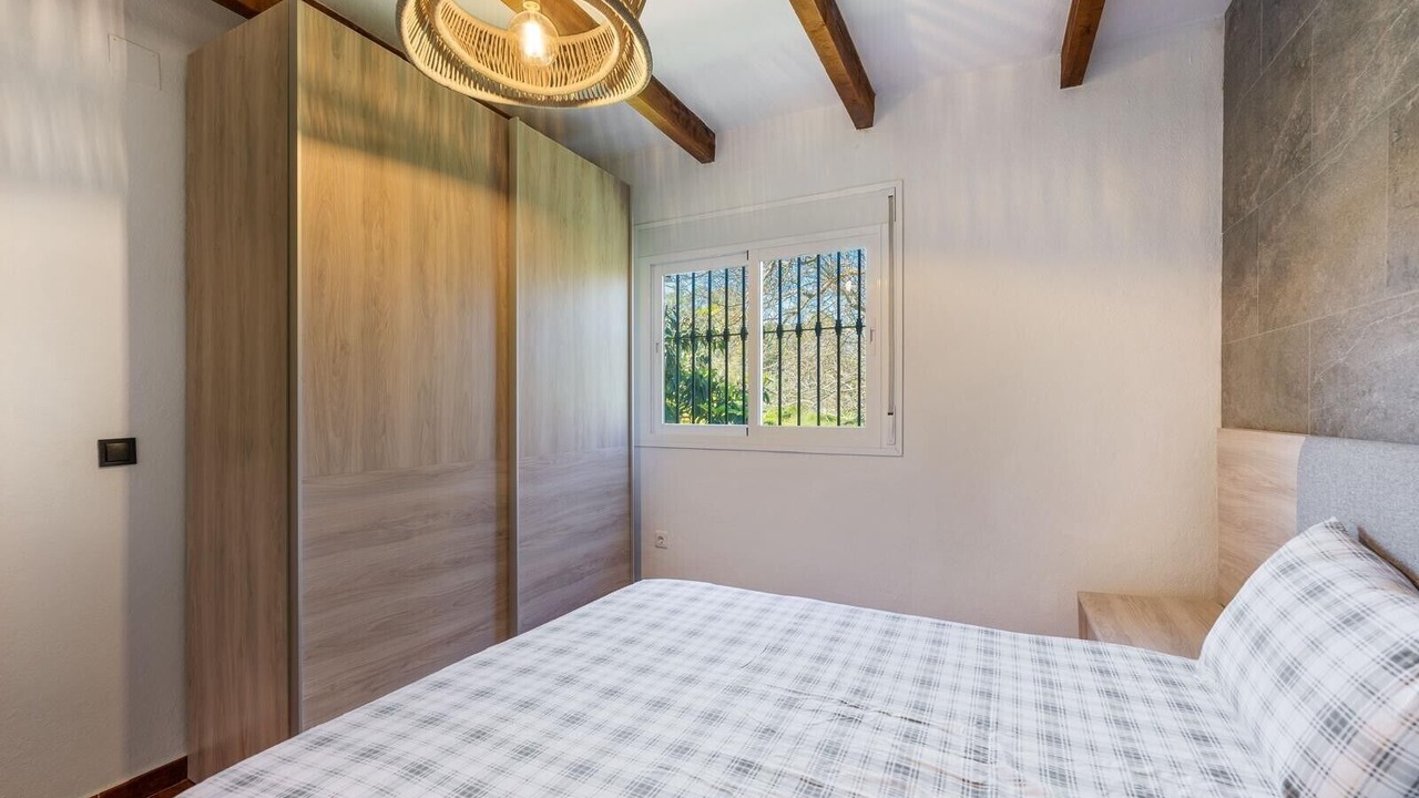 Photo of Bedroom in Coin