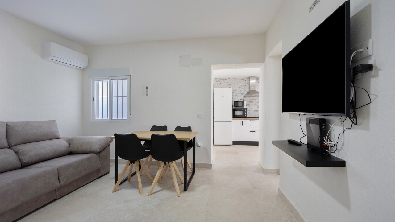 Photo of Livingroom in San Fernando