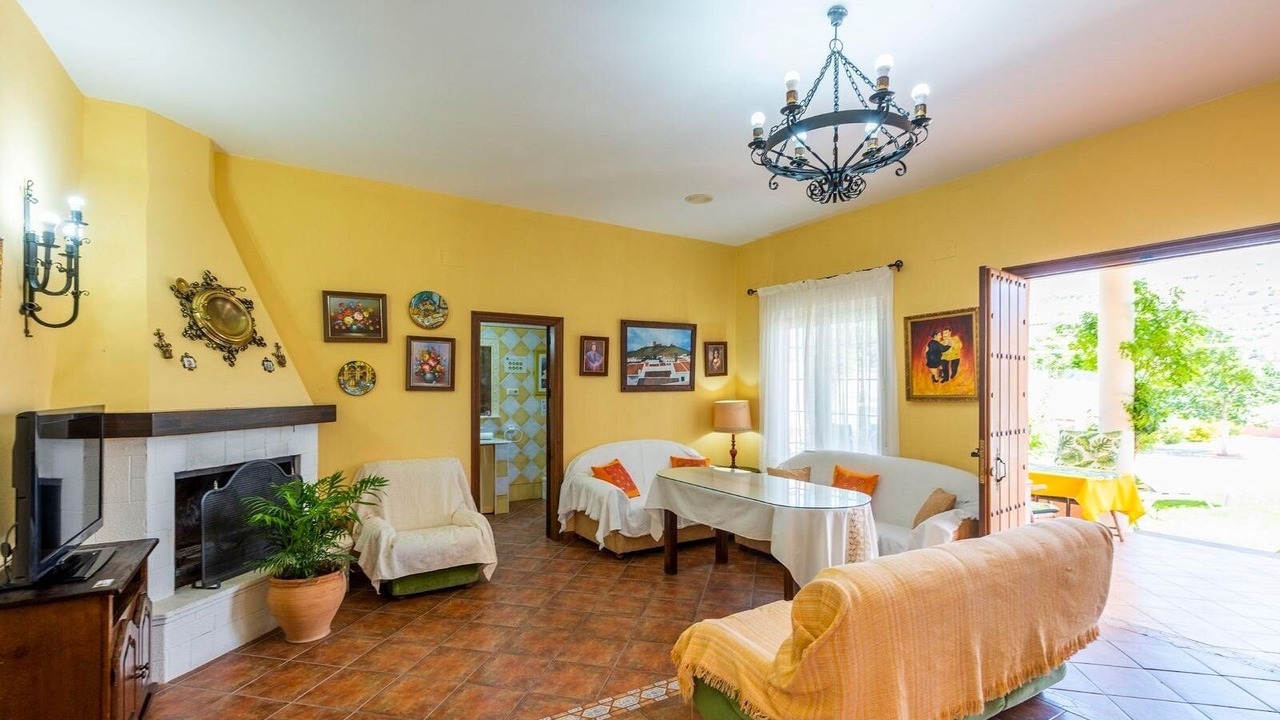 Photo of Livingroom in Teba