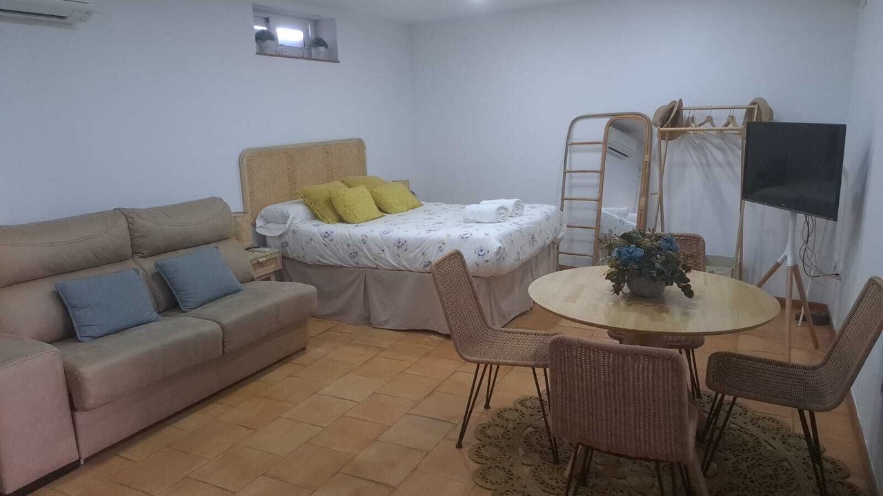Photo of Bedroom in Central District