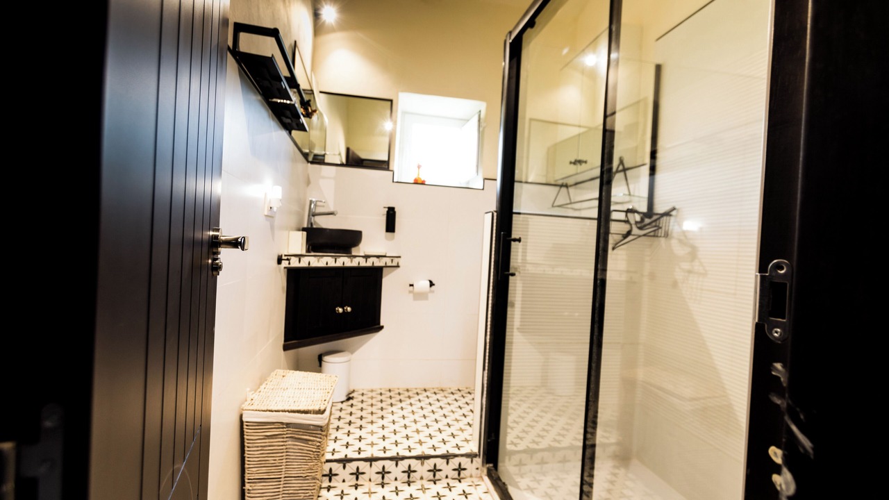 Photo of Bathroom in Higuera de la Sierra