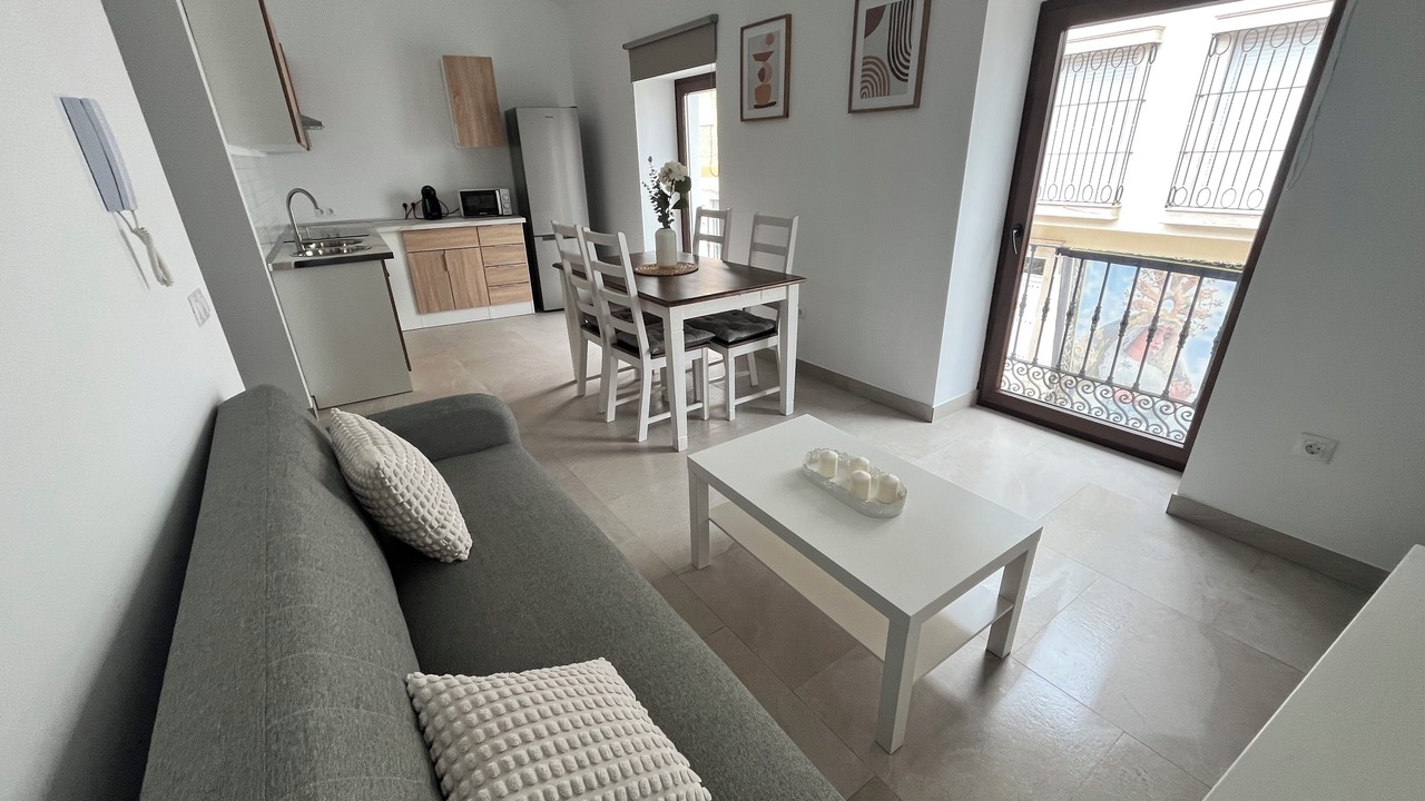 Photo of Livingroom in Alameda