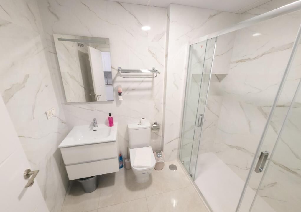 Photo of Bathroom in Feria