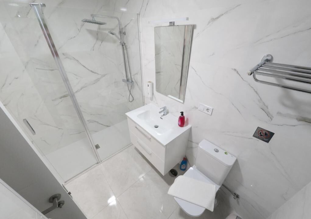 Photo of Bathroom in Feria