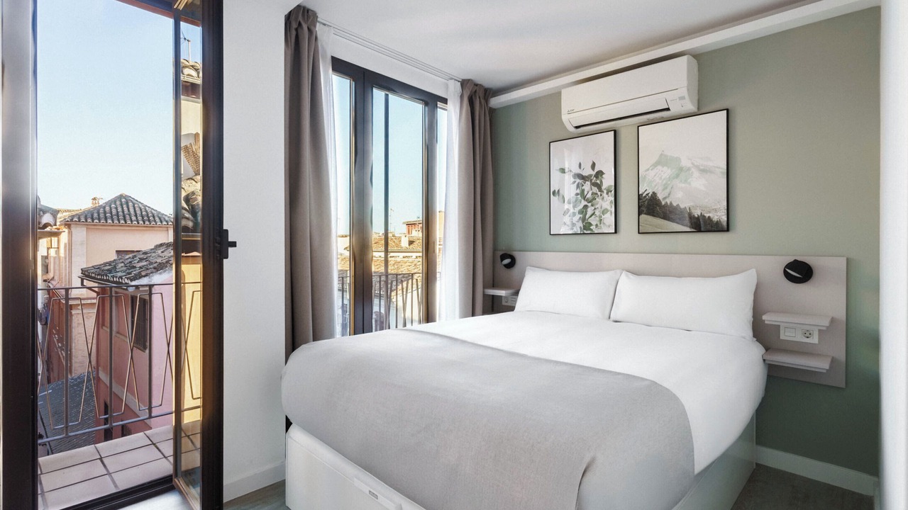 Photo of Bedroom in Central District