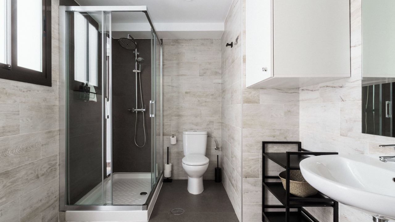 Photo of Bathroom in Central District