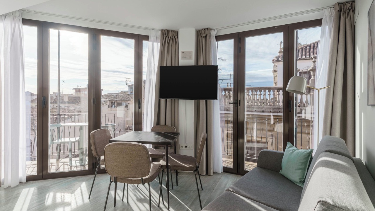 Photo of Livingroom in Central District