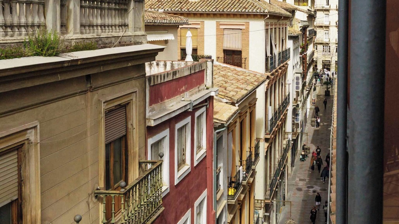 Photo of Patio Balcony in Central District