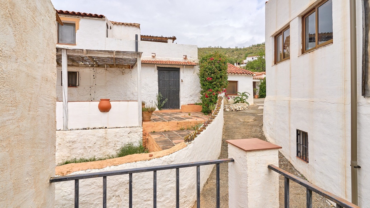 Photo of Outdoor in Rubite