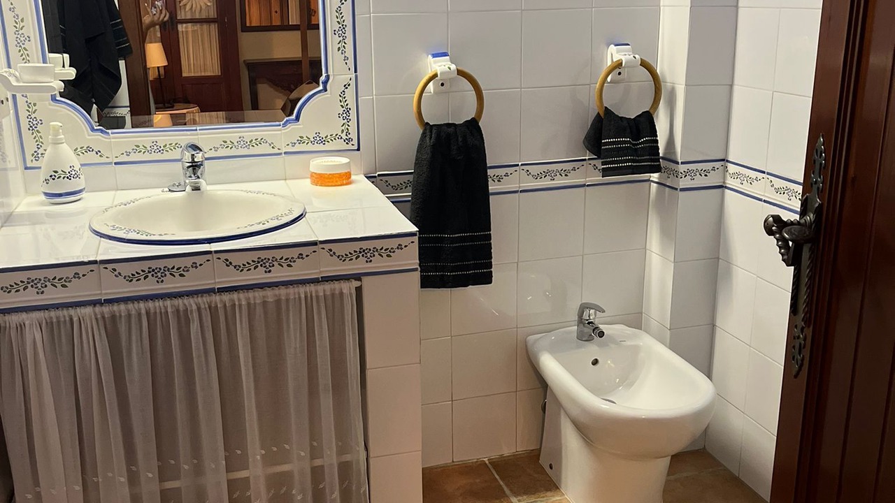 Photo of Bathroom in Benagalbon