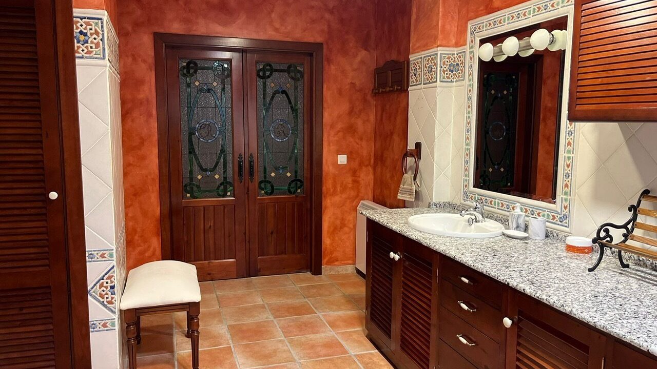 Photo of Bathroom in Benagalbon