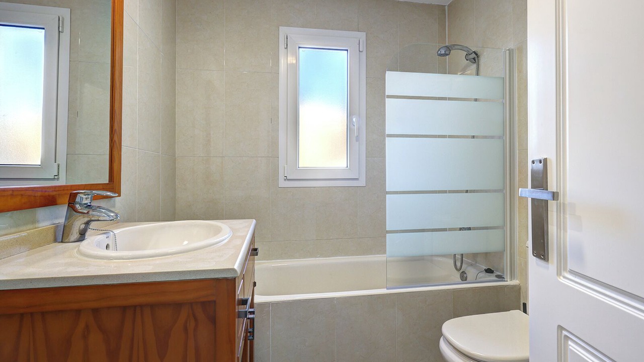 Photo of Bathroom in New Golden Mile