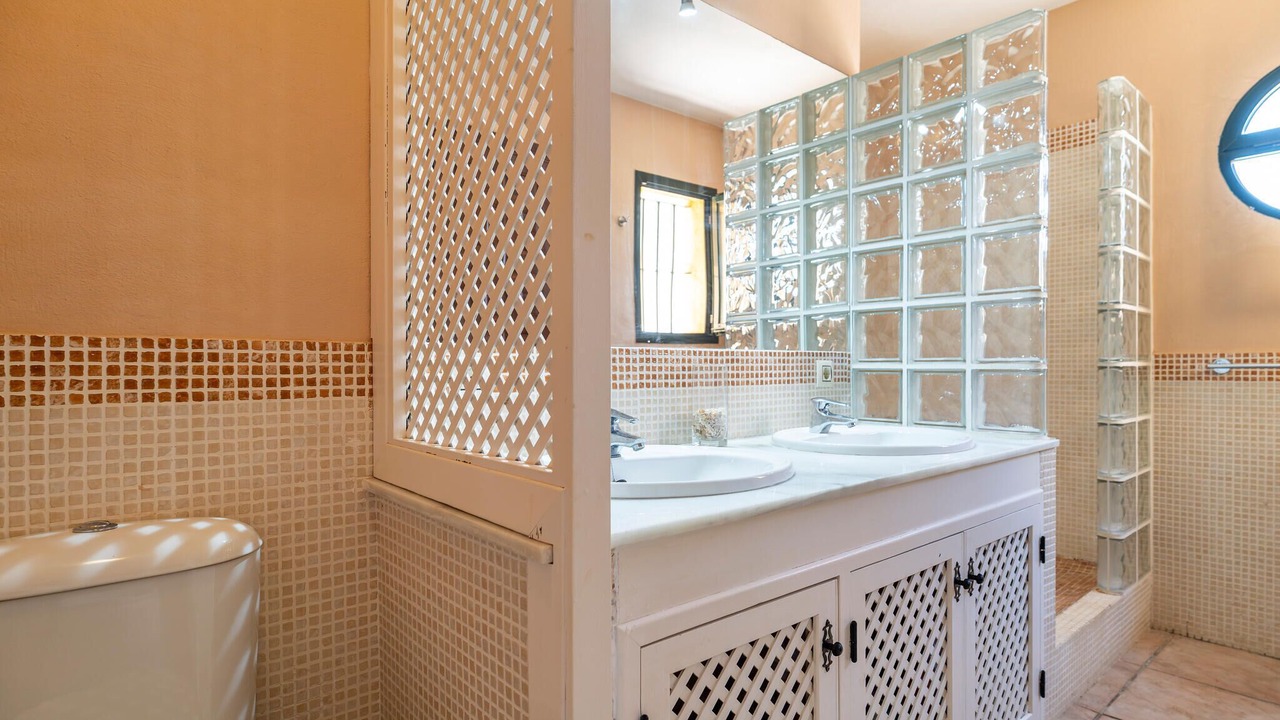 Photo of Bathroom in Atlanterra